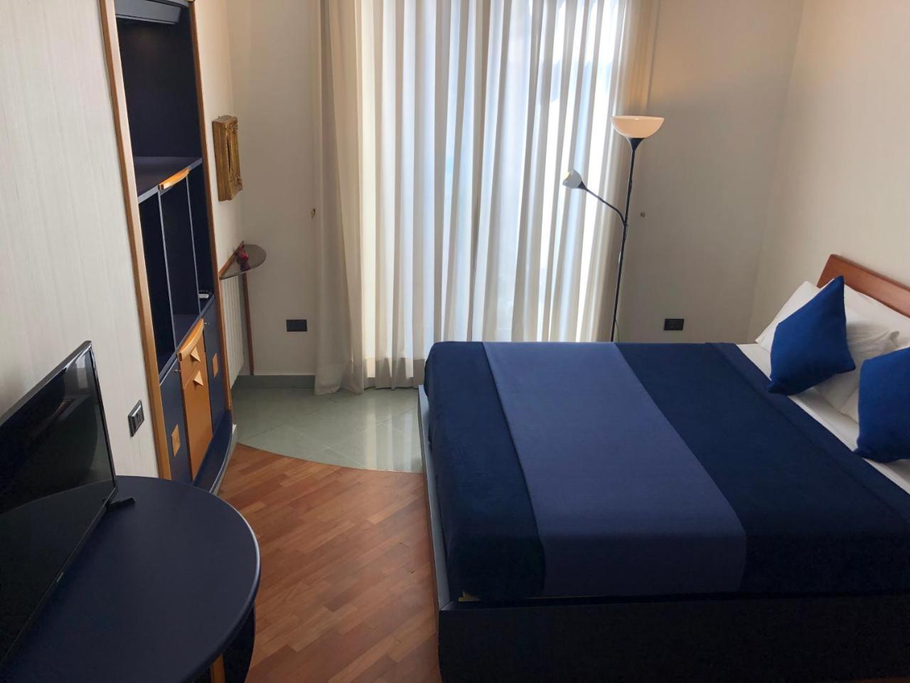Smln Rooms & Suites Naples Exterior photo